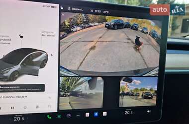Седан Tesla Model 3 2021 в 