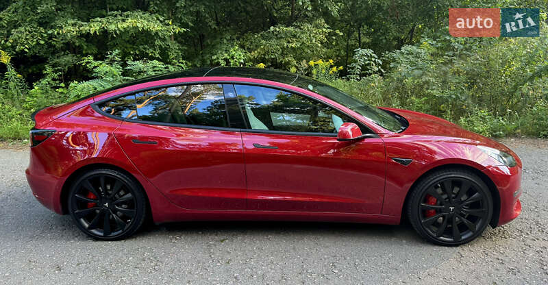 Седан Tesla Model 3 2019 в Києві