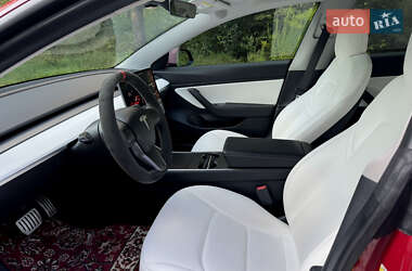 Седан Tesla Model 3 2019 в 