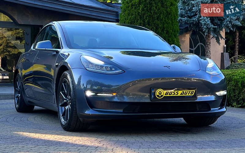 Tesla Model 3 2019