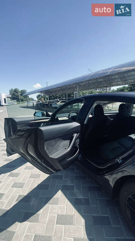 Седан Tesla Model 3 2023 в Полтаве