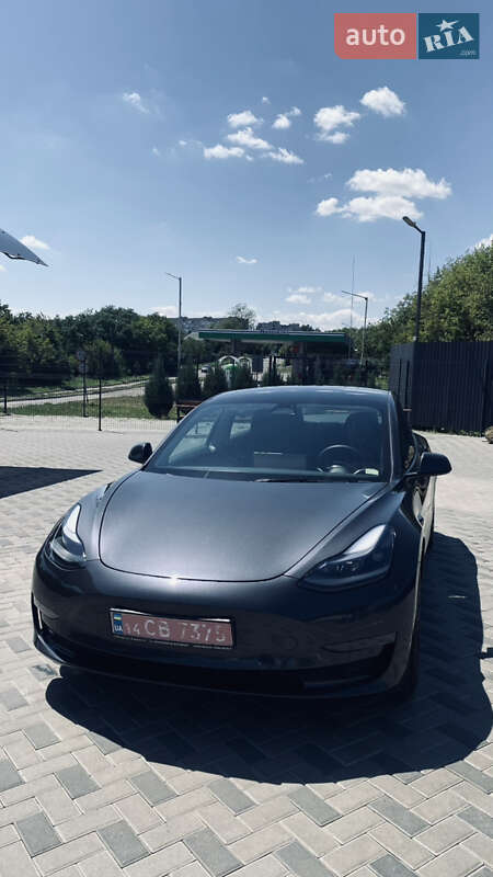 Седан Tesla Model 3 2023 в Полтаве