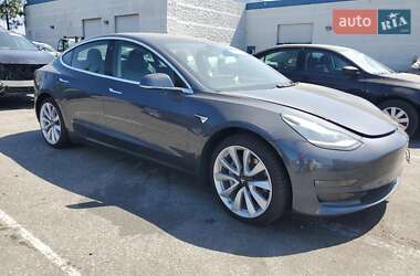 Седан Tesla Model 3 2018 в 