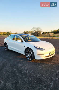 Седан Tesla Model 3 2019 в Одессе