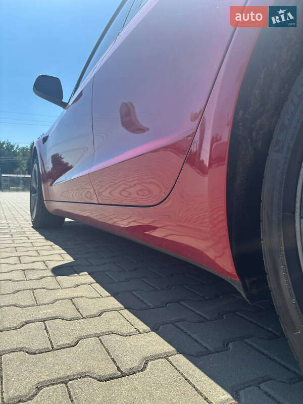 Седан Tesla Model 3 2022 в Виннице