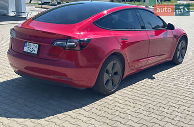 Седан Tesla Model 3 2022 в 