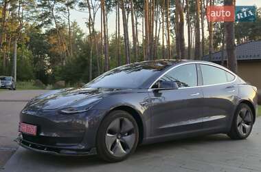 Седан Tesla Model 3 2019 в 