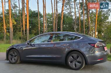 Седан Tesla Model 3 2019 в 