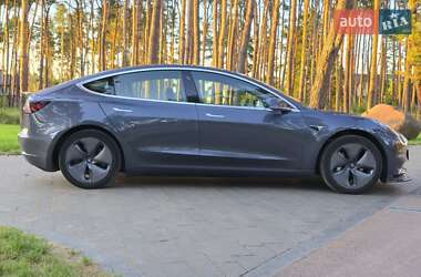 Седан Tesla Model 3 2019 в 