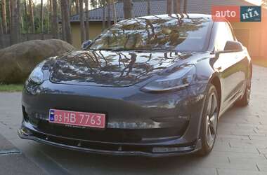 Седан Tesla Model 3 2019 в 