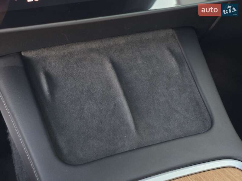 Седан Tesla Model 3 2022 в Тернополі