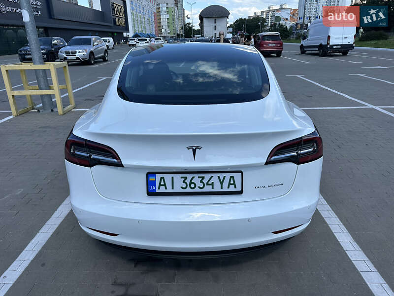 Седан Tesla Model 3 2019 в Києві