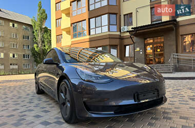 Седан Tesla Model 3 2023 в Измаиле