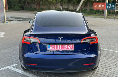 Седан Tesla Model 3 2018 в 