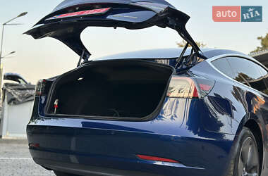 Седан Tesla Model 3 2018 в 
