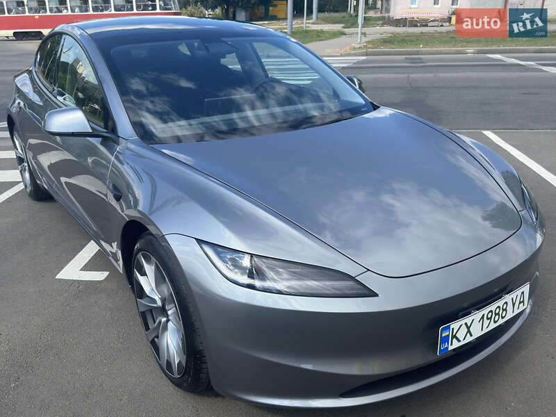 Седан Tesla Model 3 2024 в Харькове