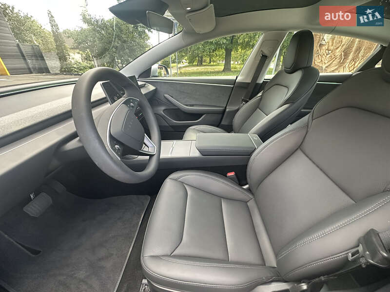 Седан Tesla Model 3 2024 в Харькове