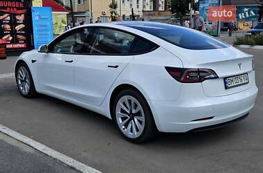 Седан Tesla Model 3 2023 в 