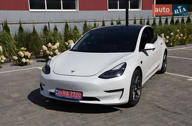Седан Tesla Model 3 2021 в Луцке