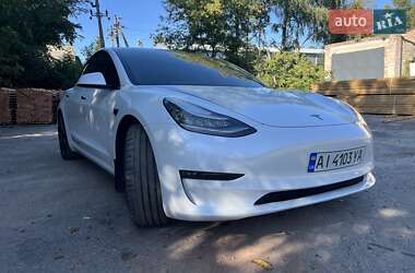 Седан Tesla Model 3 2019 в 