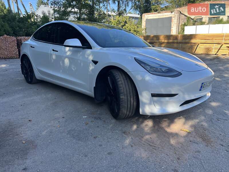 Седан Tesla Model 3 2019 в Білій Церкві
