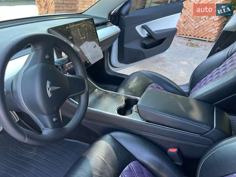 Седан Tesla Model 3 2019 в Білій Церкві