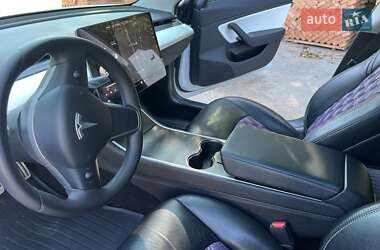Седан Tesla Model 3 2019 в 