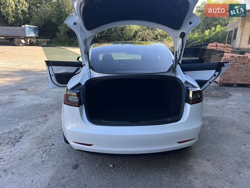 Седан Tesla Model 3 2019 в Білій Церкві