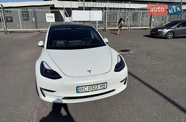 Седан Tesla Model 3 2021 в 