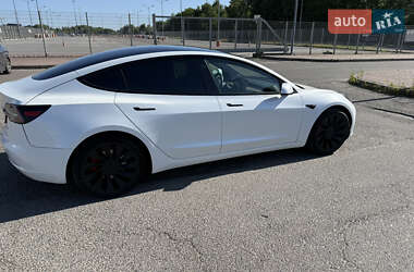 Седан Tesla Model 3 2021 в 