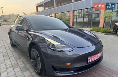 Седан Tesla Model 3 2021 в 