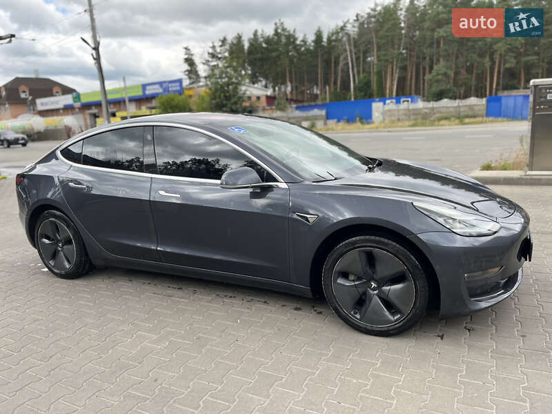 Седан Tesla Model 3 2018 в Киеве фото Седан Tesla Model 3 2018 в Киеве
