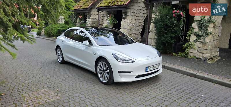 Седан Tesla Model 3 2020 в Львове фото 24 Седан Tesla Model 3 2020 в Львове