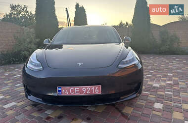 Седан Tesla Model 3 2019 в 