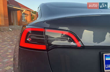 Седан Tesla Model 3 2019 в 