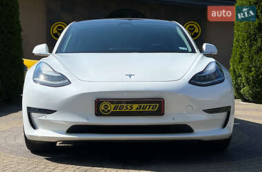 Седан Tesla Model 3 2020 в 