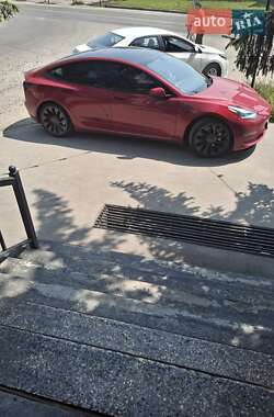 Седан Tesla Model 3 2021 в 