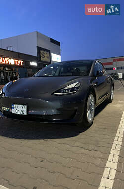Седан Tesla Model 3 2023 в Софіївській Борщагівці