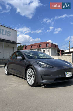 Седан Tesla Model 3 2023 в 