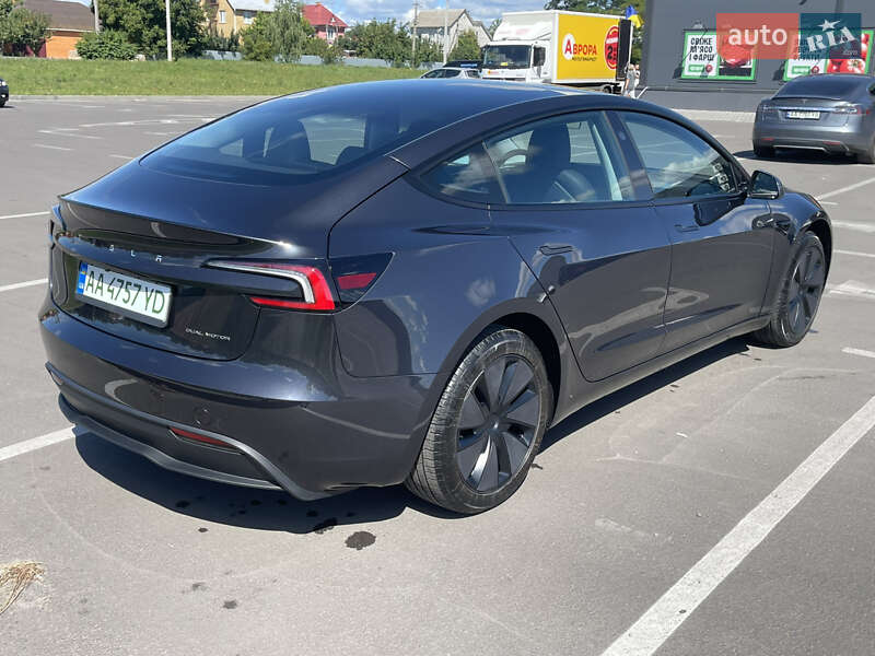 Седан Tesla Model 3 2024 в Киеве