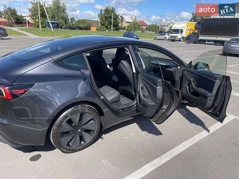 Седан Tesla Model 3 2024 в Киеве