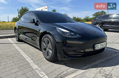 Седан Tesla Model 3 2022 в Киеве