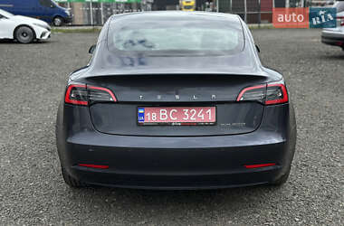 Седан Tesla Model 3 2018 в 
