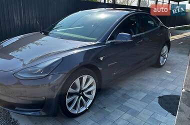 Седан Tesla Model 3 2019 в 
