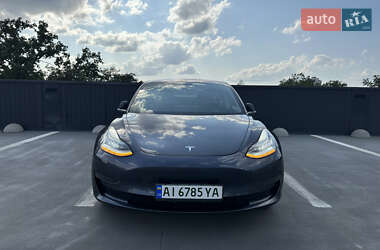 Седан Tesla Model 3 2018 в Петропавлівській Борщагівці