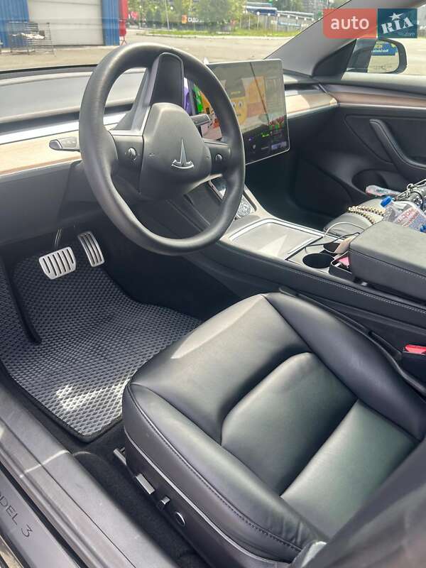 Седан Tesla Model 3 2022 в Києві