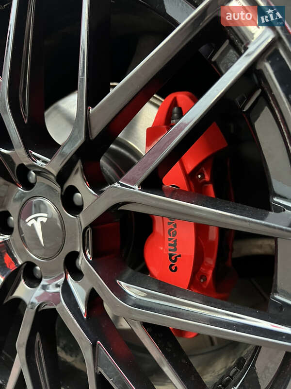 Седан Tesla Model 3 2019 в Житомирі