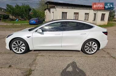 Седан Tesla Model 3 2019 в 