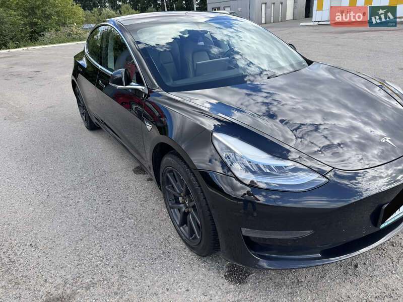 Седан Tesla Model 3 2019 в Києві
