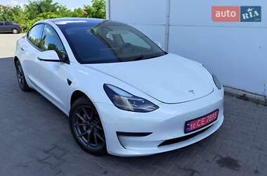 Седан Tesla Model 3 2022 в 